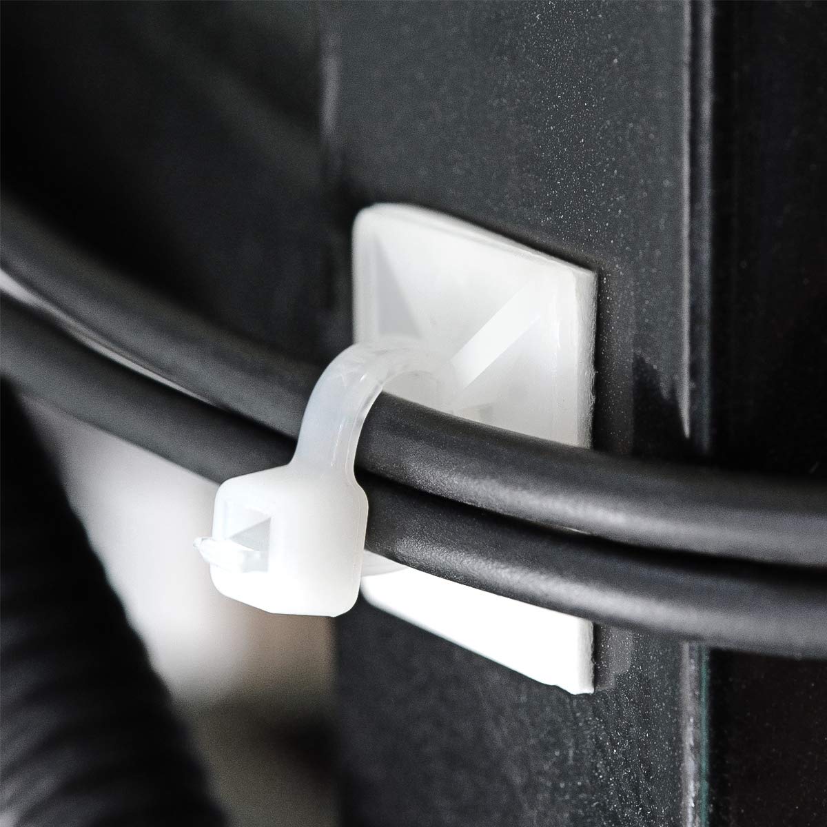 XHF 3/4-Inch Self-Adhesive Cable Tie Mounts, 100-Piece Set